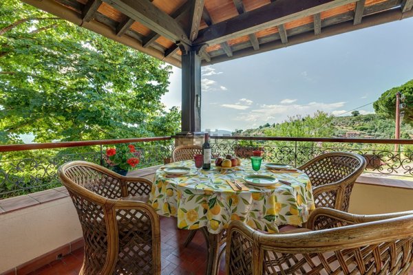 casa indipendente in vendita a Reggello