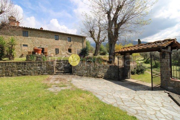 casa indipendente in vendita a Reggello