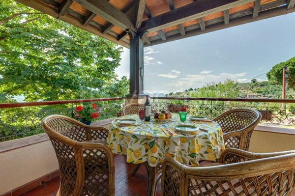 casa indipendente in vendita a Reggello