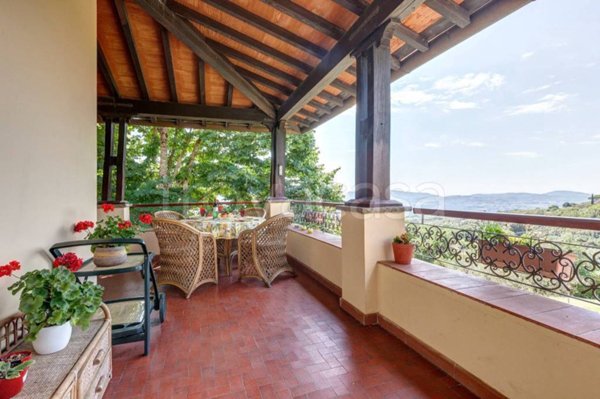 casa indipendente in vendita a Reggello