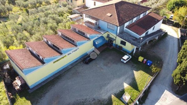 negozio in vendita a Reggello