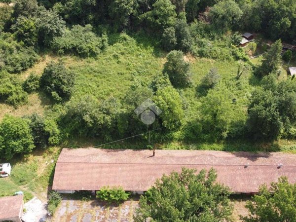 locale di sgombero in vendita a Reggello