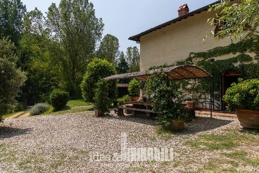 casa indipendente in vendita a Reggello in zona Montanino