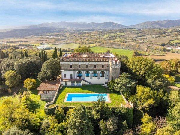 intera palazzina in vendita a Reggello in zona San Clemente