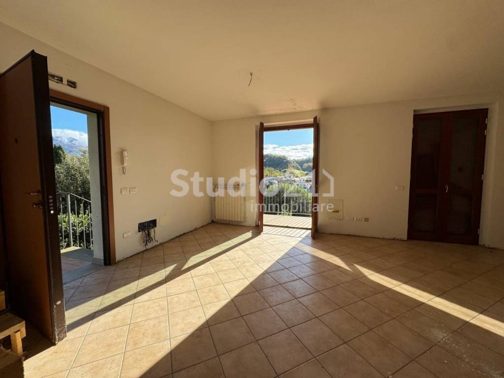 appartamento in vendita a Reggello in zona Vaggio