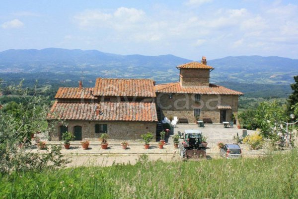 casa indipendente in vendita a Reggello