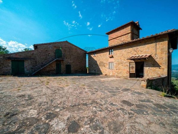 casa indipendente in vendita a Reggello in zona Donnini