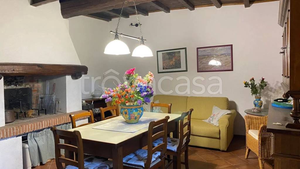 casa indipendente in vendita a Reggello in zona Tosi