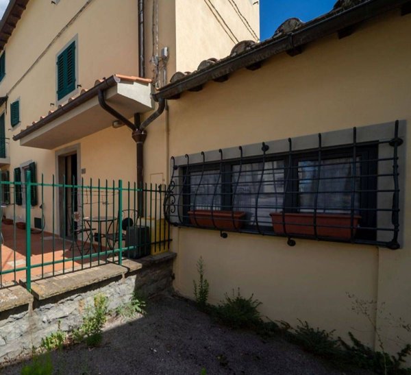 casa indipendente in vendita a Reggello in zona Montanino