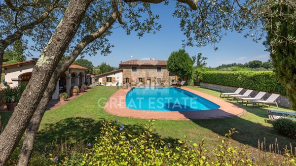 casa indipendente in vendita a Reggello