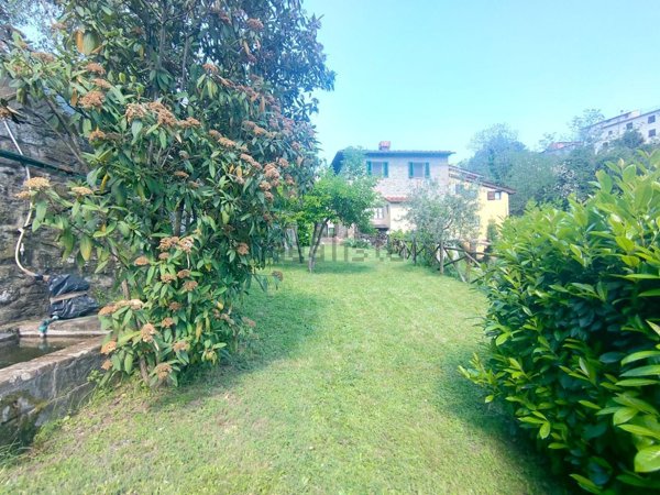 casale in vendita a Reggello