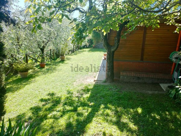 casale in vendita a Reggello