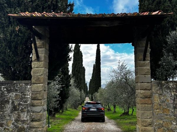 casa indipendente in vendita a Reggello