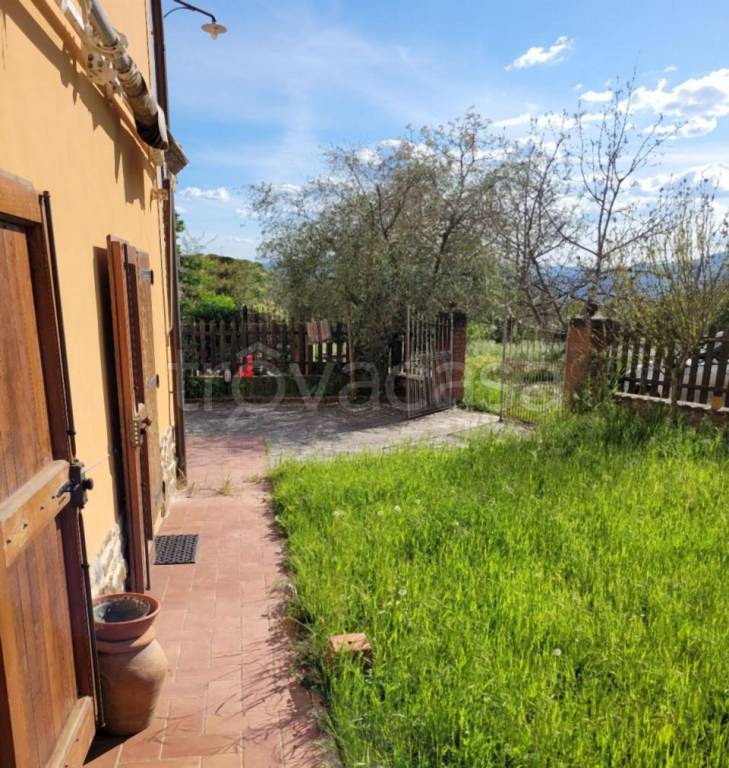 casa indipendente in vendita a Reggello