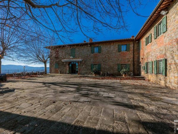 casa indipendente in vendita a Reggello