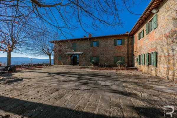 casa indipendente in vendita a Reggello