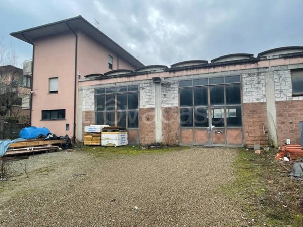 locale commerciale in vendita a Reggello in zona San Clemente