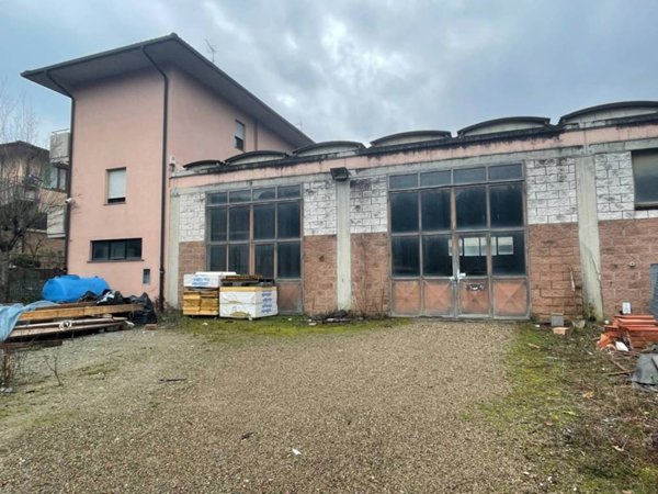 locale commerciale in vendita a Reggello in zona San Clemente