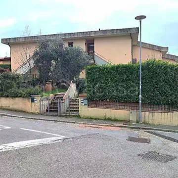 appartamento in vendita a Reggello in zona Pietrapiana