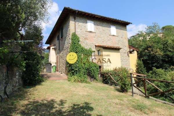 casa indipendente in vendita a Reggello in zona Pietrapiana