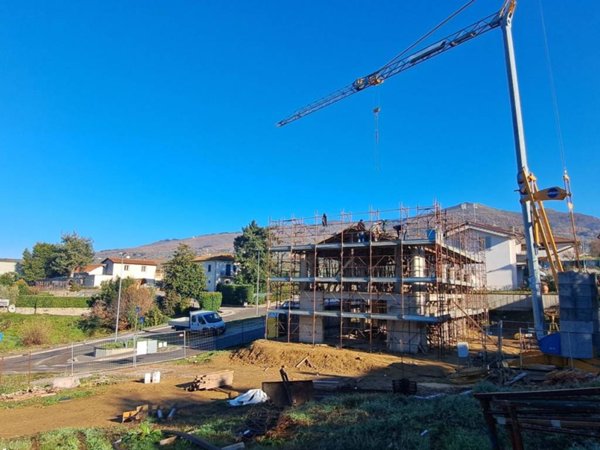 casa indipendente in vendita a Reggello