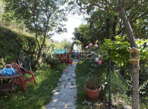 casa indipendente in vendita a Reggello