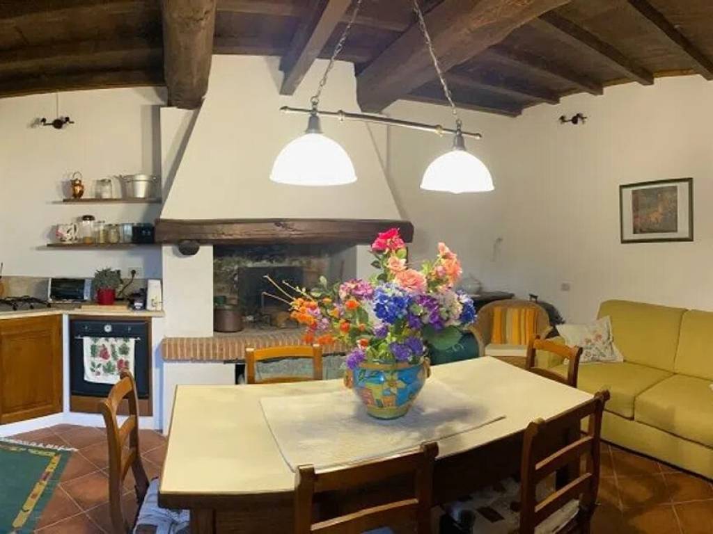casa indipendente in vendita a Reggello in zona Tosi