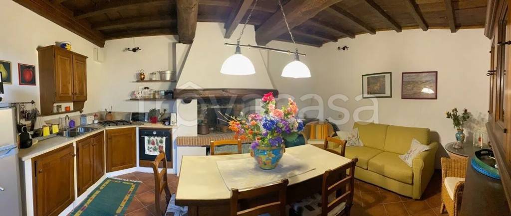 casa indipendente in vendita a Reggello in zona Tosi