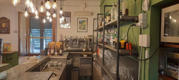 negozio in vendita a Reggello in zona Tosi