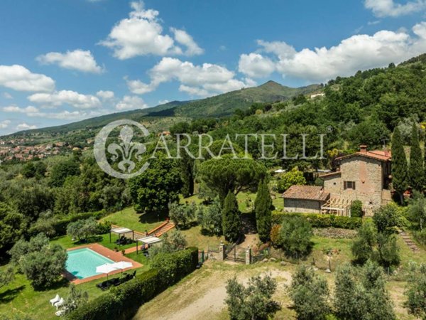 casa indipendente in vendita a Reggello