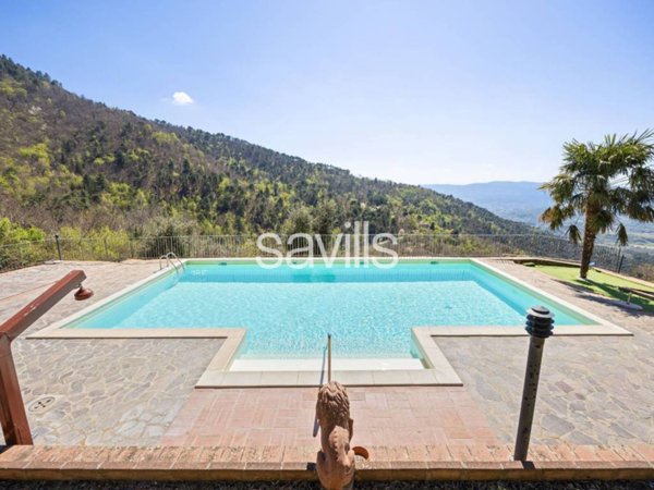 casa indipendente in vendita a Reggello