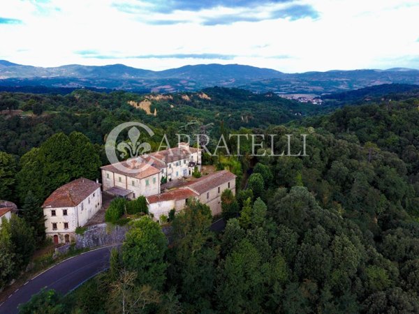 casa indipendente in vendita a Reggello
