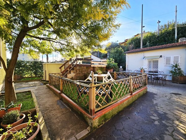 casa indipendente in vendita a Reggello in zona Vaggio