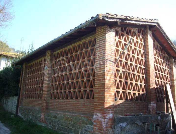 casa indipendente in vendita a Reggello in zona Leccio