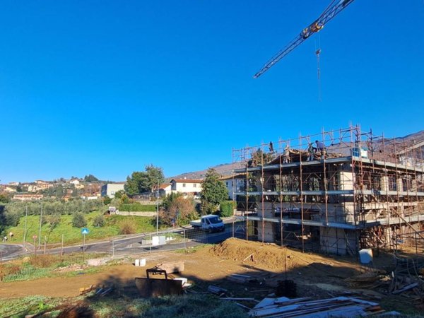 casa indipendente in vendita a Reggello