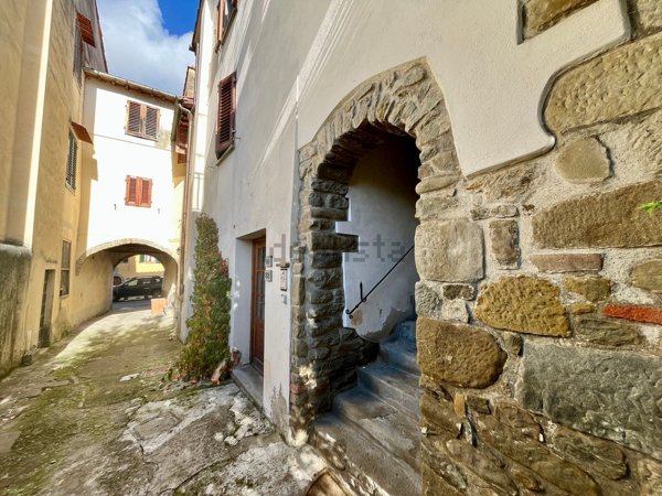 casa indipendente in vendita a Reggello in zona Vaggio