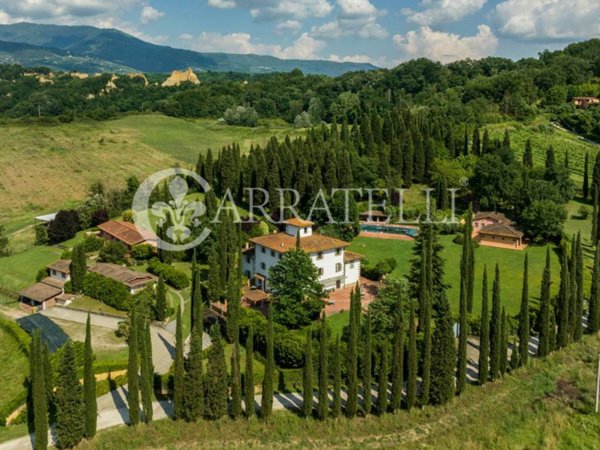 villa in vendita a Reggello
