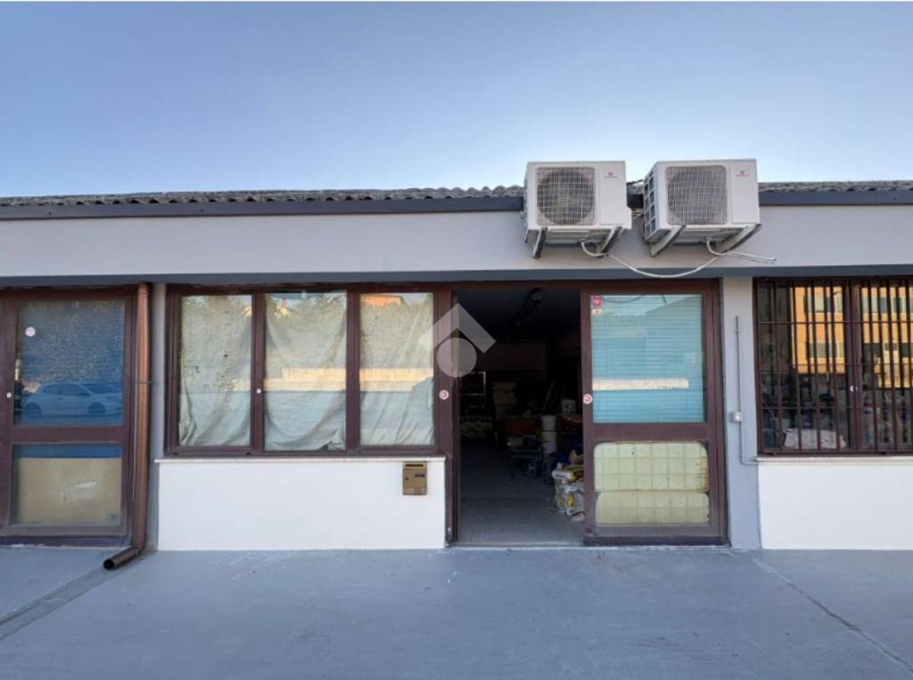 negozio in vendita a Reggello