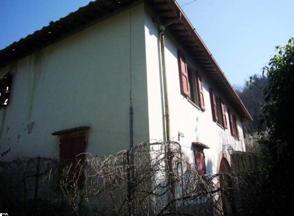 casa indipendente in vendita a Reggello in zona Leccio