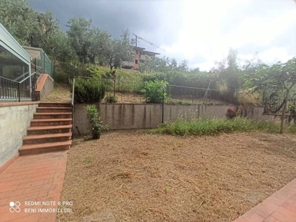 casa indipendente in vendita a Reggello