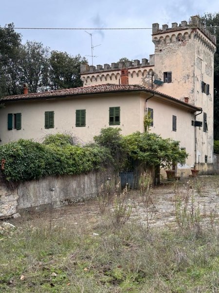 villa in vendita a Reggello in zona Leccio