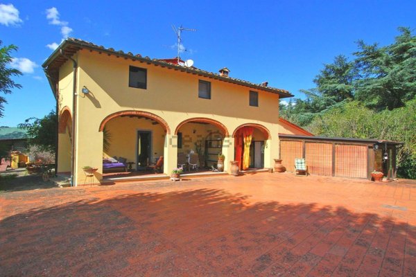 casa indipendente in vendita a Reggello in zona Leccio