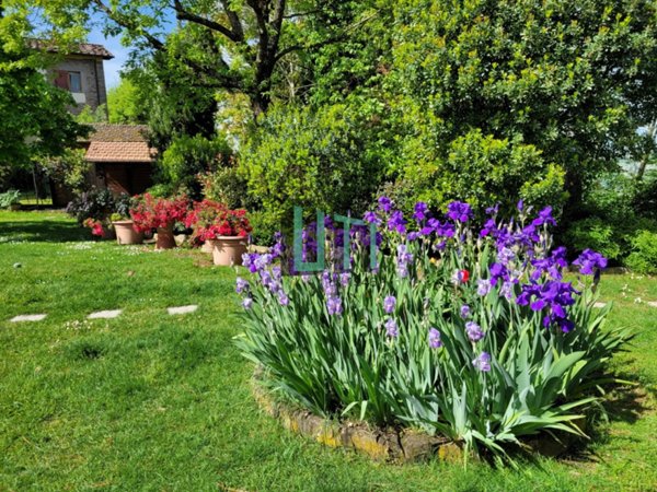 casale in vendita a Reggello in zona Cascia