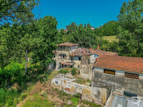 casale in vendita a Reggello