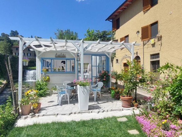 casa indipendente in vendita a Reggello