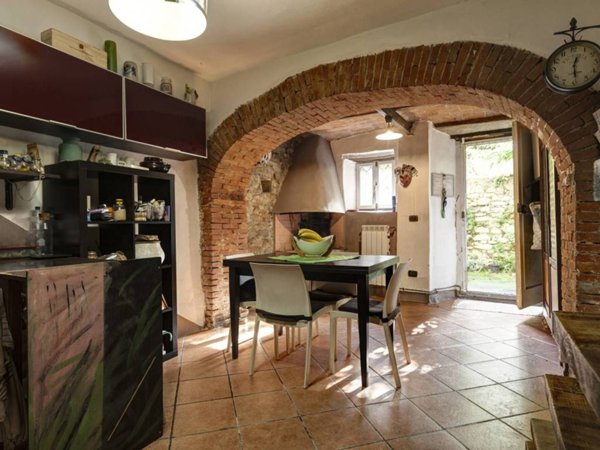 casa indipendente in vendita a Reggello in zona Vaggio