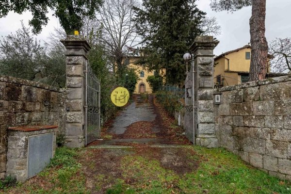 casa indipendente in vendita a Reggello