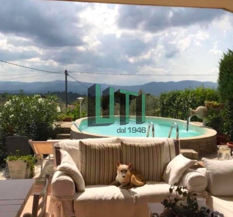 casa indipendente in vendita a Reggello in zona Cancelli