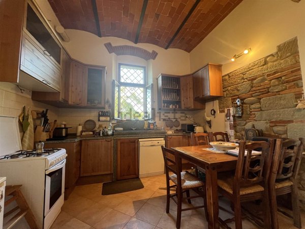 appartamento in vendita a Reggello in zona Montanino