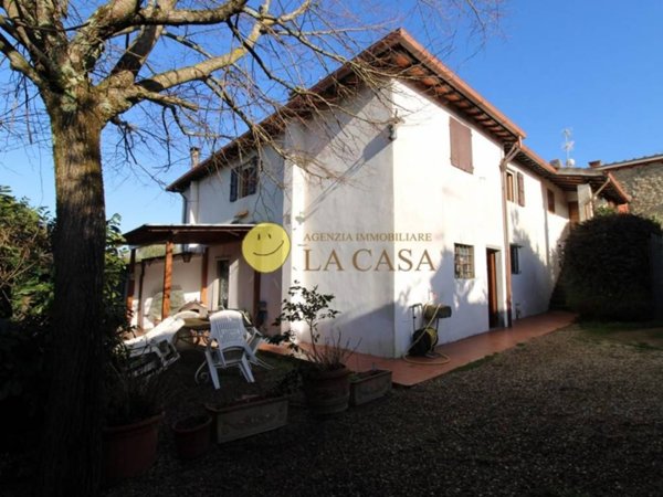 casa indipendente in vendita a Reggello in zona Cascia